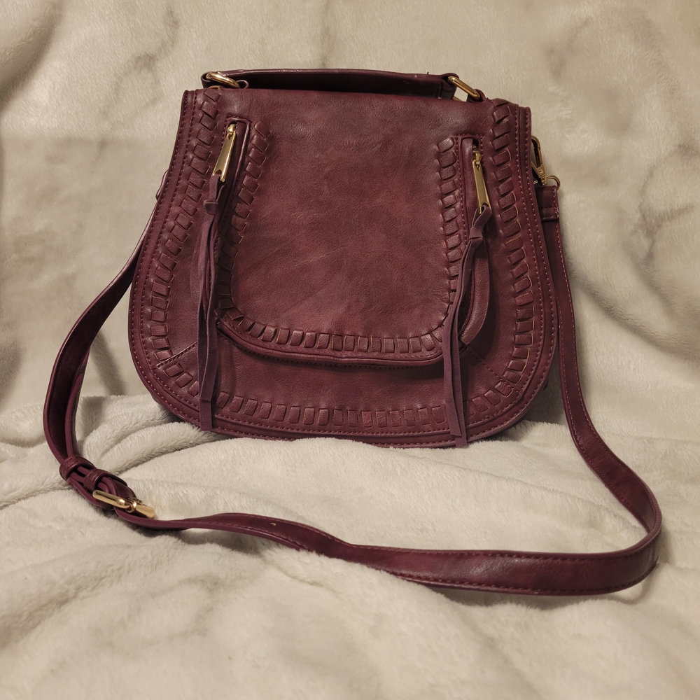 Urban Expressions Khloe Crossbody Sadle Bag